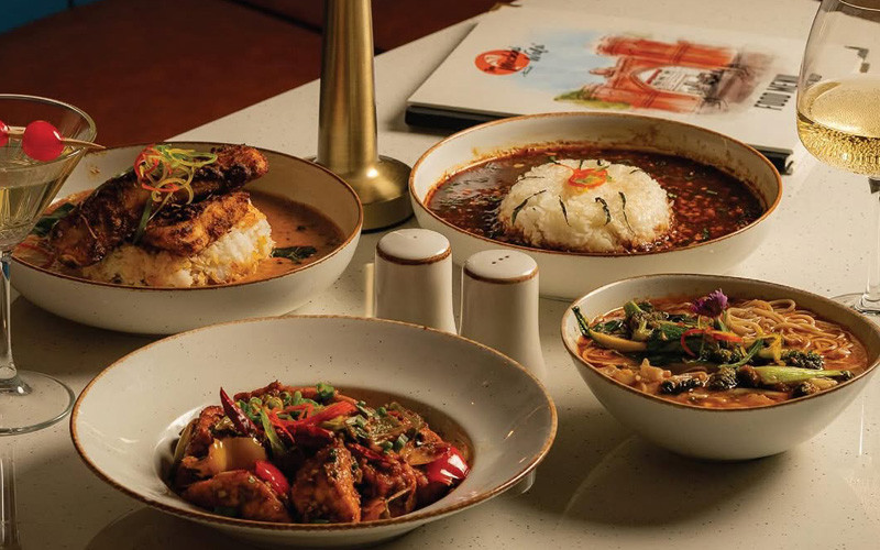 Best eating joints in Amritsar for veg and non-veg lovers offering authentic flavours, tasty snacks, refreshing beverages, and a memorable food experience.